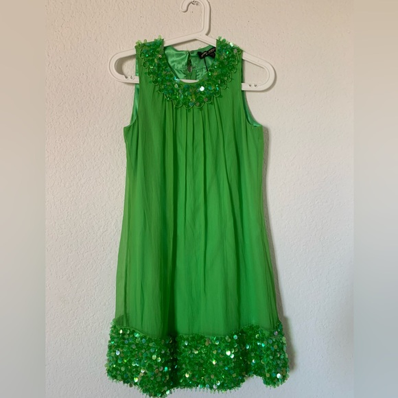 Betsey Johnson Dresses & Skirts - Betsy Johnson Green sequin dress. Size 4